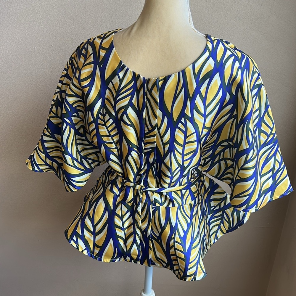 CQ By CQ Women’s Blouse Size Small Printed Leaves 3425 Kimono Sleeve